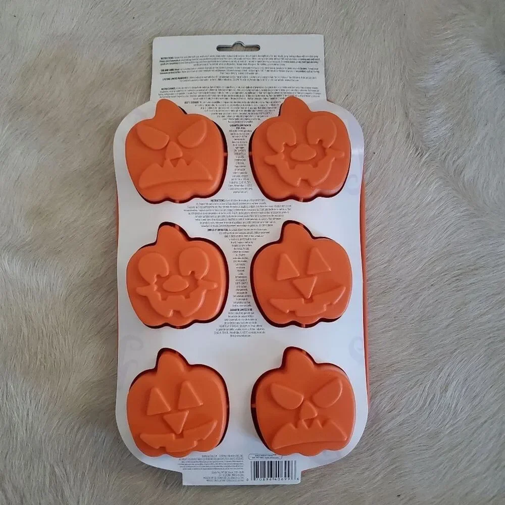 NWT Wilton Halloween Silicone Treats Mold 6 Pumpkin Faces Orange Baking Bakeware